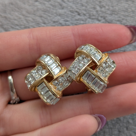 Vintage Nordstrom clip on earrings - Picture 9 of 13